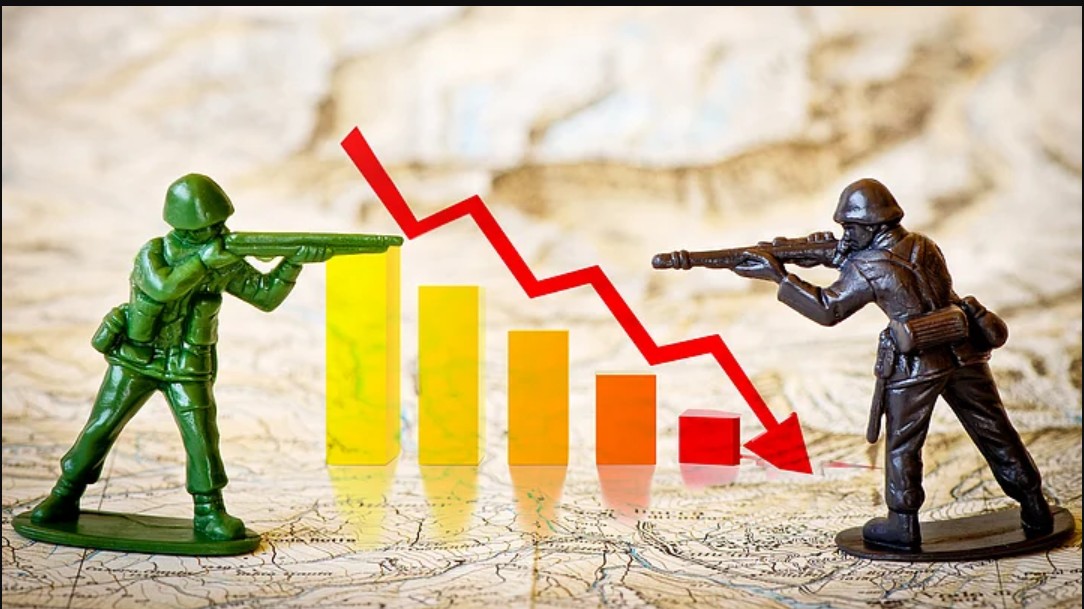 War Impact on IT Industry: Global Conflicts Trigger Uncertainty, Layoffs, and Digital Transformation Shift